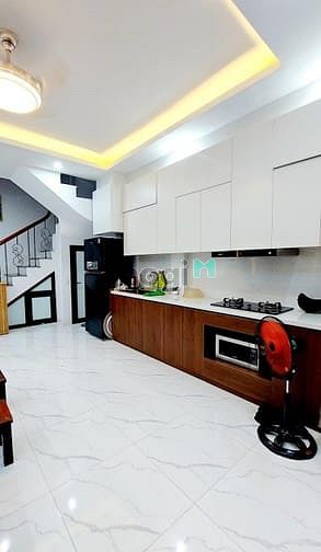 Bán nhà MP Nghi Tàm. giá chỉ 35 tỷ, 115m2x5T, KD tốt, MT rộng 6m