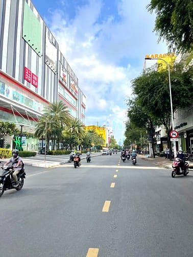 Chủ gửi 343A Sư Vạn Hạnh,P12,Q10, DT 4.6x17.5m, 5tầng,HĐT86tr,Giá37tỷ