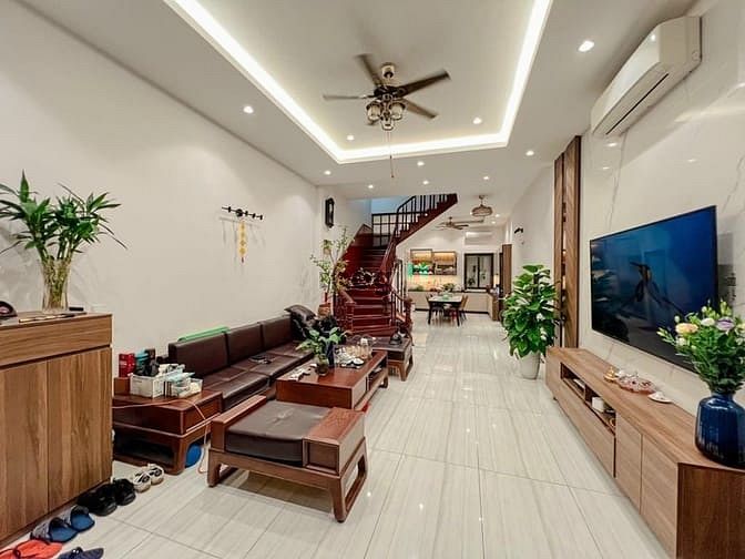 Nhà đẹp Vĩnh Tuy 66M 10.8 Tỷ - Lô góc 3 mặt thoáng mặt tiền hơn 20M