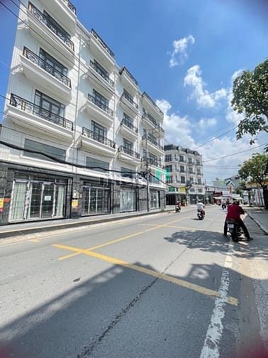 17.12.1 Gấ,p Nh,à mới- Khu phân lô- Sát MT Tô Ngọc Vân- hxh 8m-4*20,5