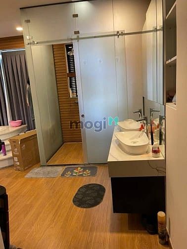 Kẹt nợ bán gấp nhà trả nợ DT 64m2 Đ. Mạc Thiên Tích - Q5 / Giá 800tr