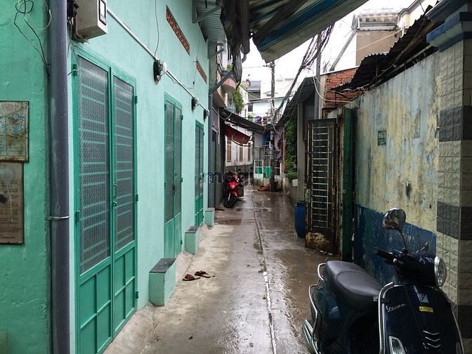 Bán nhà cấp 4 - tiện xây mới. DT : 4,65m x 25m. CN 117m. Giá : 62 trệu