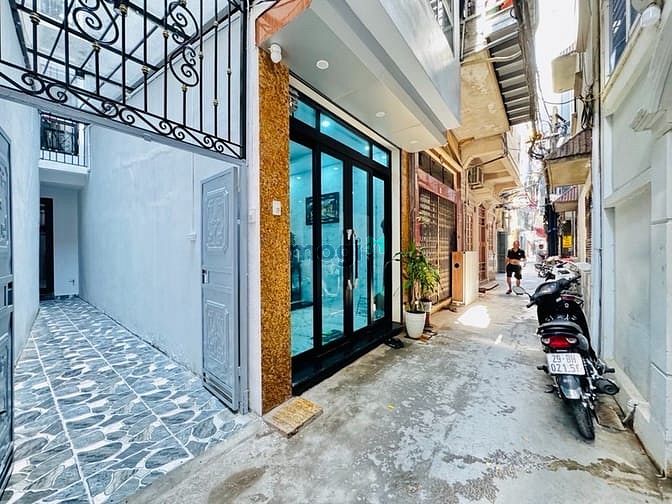 Nhà Đẹp Phố Bạch Đằng 27m² 4 tầng giá chỉ 4,75 tỷ