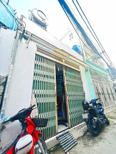 Cần tiền bán gấp nhà cấp 4 hẻm 160 Nguyễn Văn Quỳ, Phú Thuận, Quận 7