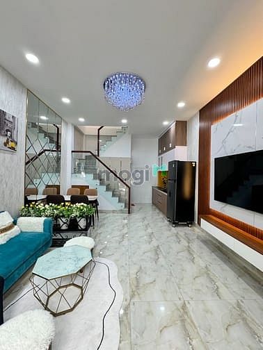 Nhà sát hẻm xe hơi Trường Sa 32m2, 2PN master, vào ở ngay, nhỉnh 6 tỷ