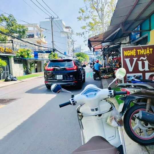 Bán lô đất thổ cư đẹp hẻm xe hơi thông 496/32 Dương Quảng Hàm p6 Gò Vấ