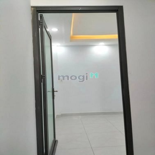 Nhà 3 tầng mặt tiền kinh doanh Lý Thánh Tông, 3 PN và 3 WC, nở hậu 6m