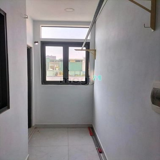 Nhà 3 tầng mặt tiền kinh doanh Lý Thánh Tông, 3 PN và 3 WC, nở hậu 6m