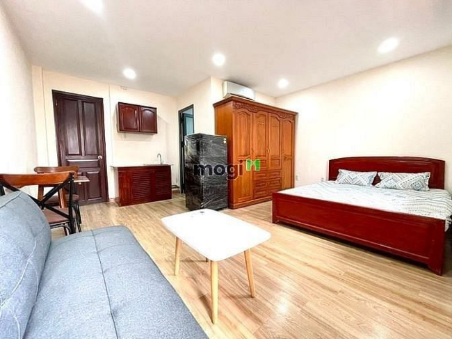 Cho thuê căn hộ ban công thoáng,gần cầu vượt Lăng Cha Cả cộng hòa TB