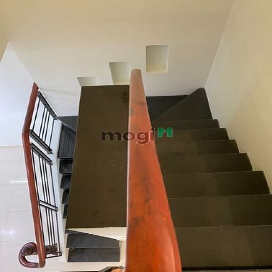Nhà 2lầu 5,3x12m, 3PN, 3WC. Ngay Nguyễn Tri Phương - 3/2. Cách MT 10m