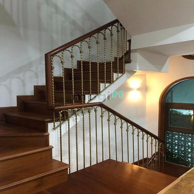 Bán nhà Huỳnh Văn Bánh 99m2 4 tầng, ngang7m chỉ nhỉnh 12 tỷ.TL