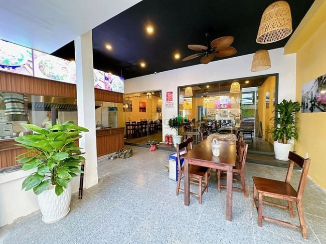 Cho thuê MBKD mặt tiền ĐINH TIÊN HOÀNG ngang 8m vỉa hè rộng giá 60 TR