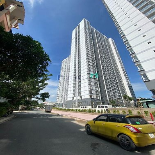 Cho thuê shophouse căn hộ The Western Capital, 100m2 giá chỉ 18tr