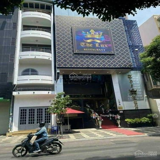 Bán gấp nhà mặt tiền Bùi Viện - Q.1 (7.2 x18m), tiện xây khách sạn