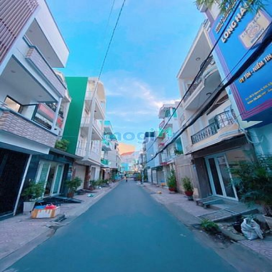 Bán Lô đất đường CMT8 P15. Quận 10. 7m5 x 22m (nở hậu) giá 15 tỷ !!!!