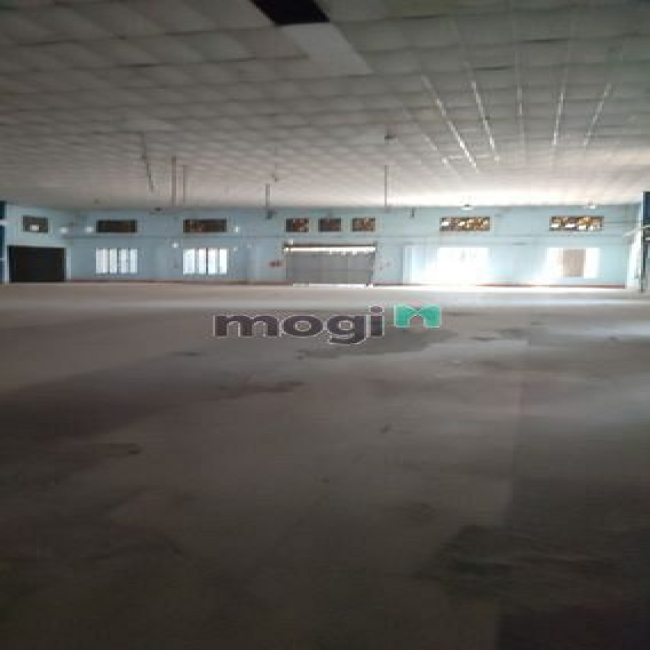 Kho xưởng cho thuê 2800m2 tại mặt tiền đường QL1A, Quận 12.