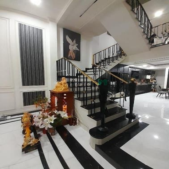 Bán nhà mới 3 tầng 4x15m hẻm oto thông thoáng Nguyễn Trãi trung tâm Q5