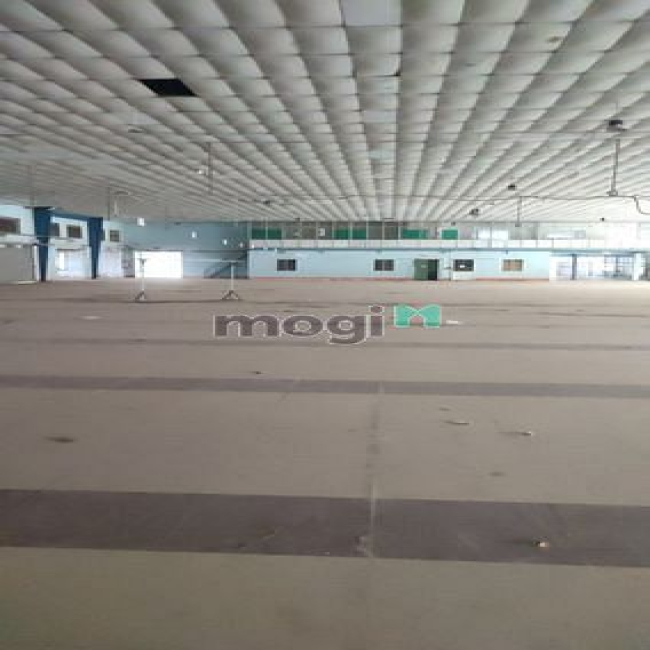 Kho xưởng cho thuê 2800m2 tại mặt tiền đường QL1A, Quận 12.