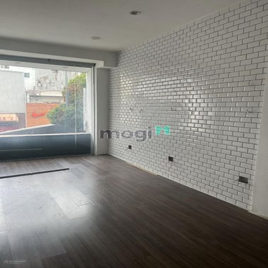 Tiêu đề: Giá rẻ 110tr! Cho thuê MT duy nhất Đ. Nguyễn Trãi Q1 - 4m