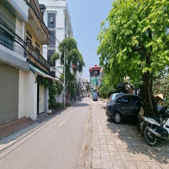 Ngộp bank bán gấp! Nhà mặt phố Ngọc Trì-Cổ Linh, 4x18(72m2), chỉ 12 tỷ
