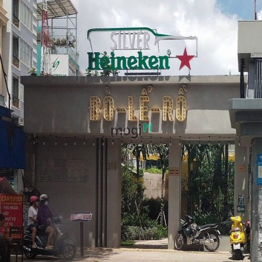 Cho nhà mặt tiền Nguyễn Thị Minh Khai Phường 5 Quận 3