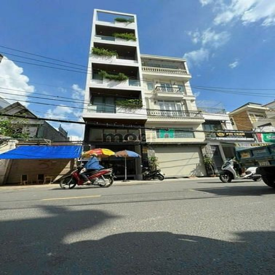 21 tỷ! Có toà nhà hầm 7 tầng MT Bình Thạnh DT đất: 5x22m.