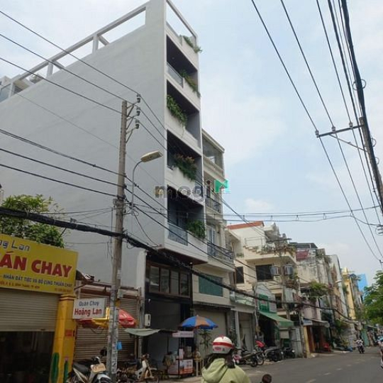 21 tỷ! Có toà nhà hầm 7 tầng MT Bình Thạnh DT đất: 5x22m.
