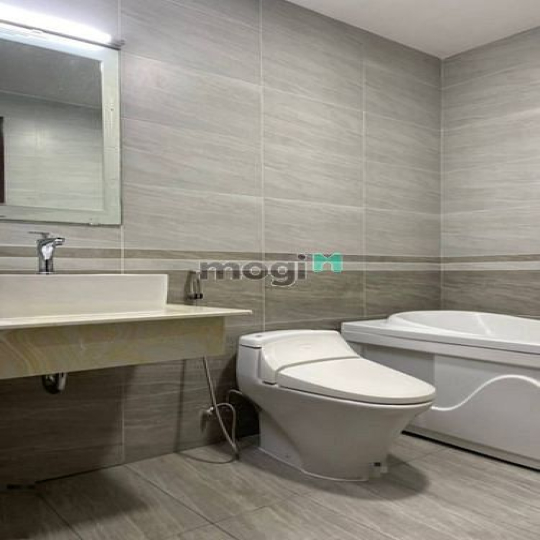 Cho thuê nhà 111E Hoa Lan, Phường 2, Quận Phú Nhuận.