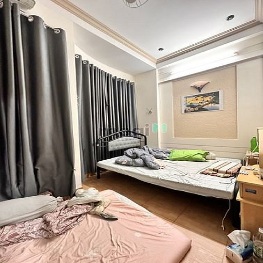 Bán nhà gần chợ Phạm Văn Hai 5 Tầng xe hơi tránh giá chỉ 8.2 tỷ