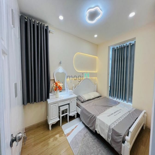 Cần bán căn hộ Sky Garden 3, 2 bed 2wc. Giá 3.18 tỷ, nhà mới 100%