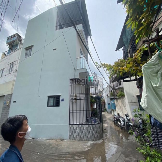 Nhà Gò Vấp giá rẻ Huỳnh Khương An 4,5m * 10m trệt 2 lầu.
