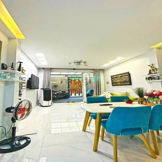 Nhà đẹp 1 lầu mặt tiền hẻm xe hơi Đường Số 79, Phường Tân Quy, Quận 7