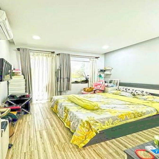 Nhà đẹp 1 lầu mặt tiền hẻm xe hơi Đường Số 79, Phường Tân Quy, Quận 7