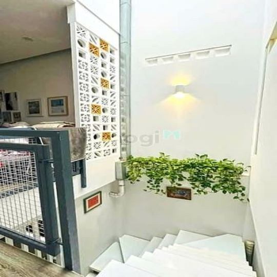 Nhà đẹp 1 lầu mặt tiền hẻm xe hơi Đường Số 79, Phường Tân Quy, Quận 7
