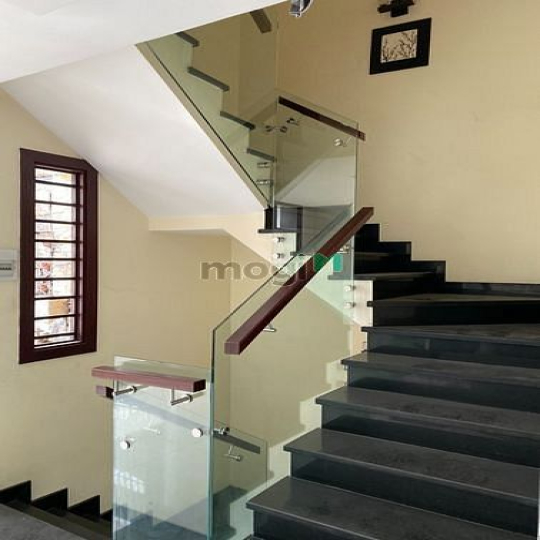 Bán nguyên căn nhà phố 5 lầu với 4PN lớn khu Hưng Gia 1, Phú Mỹ Hưng