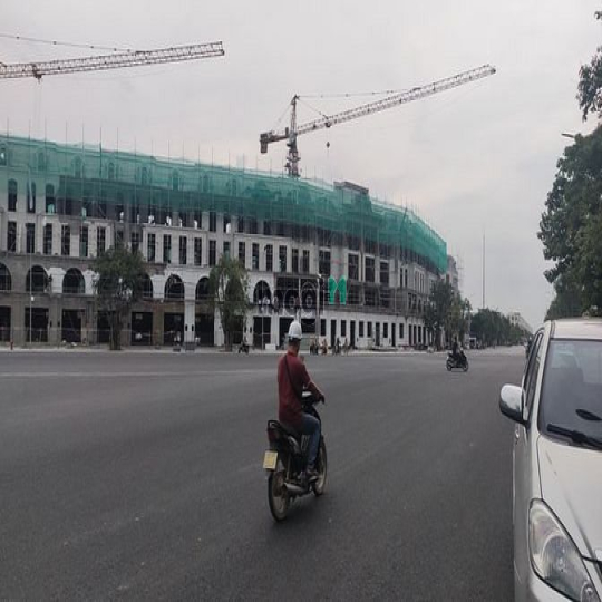 Cho thuê Shophouse Vinhomes mặt đường 30m, miễn phí thuê 18 tháng
