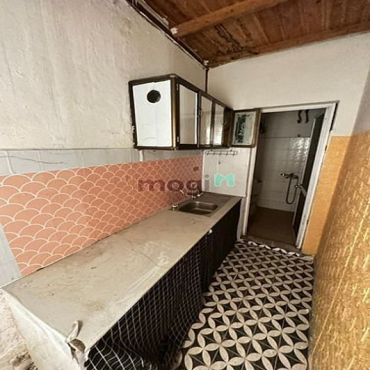 Bán đất tặng nhà C4 ngõ 42 Xuân Đỉnh. Giáp Xuân La 45m2. Giá 3.4 tỷ