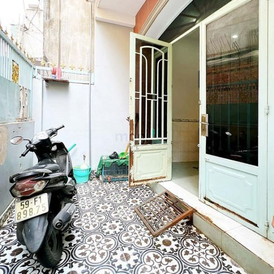 Diện Tích Khủng 40m2. Hẻm 4m. Ko bị QH. Cách Q1 2km. Tiện làm nhà trọ