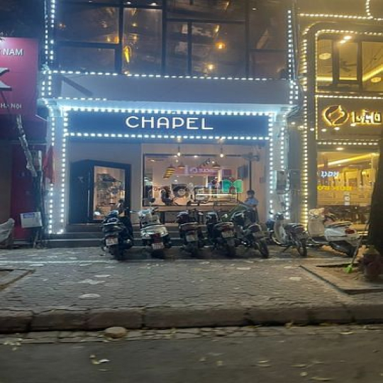Cho thuê gấp mặt bằng làm nhà hàng phố BÙI THỊ XUÂN, 80m2, Mt 5.8m