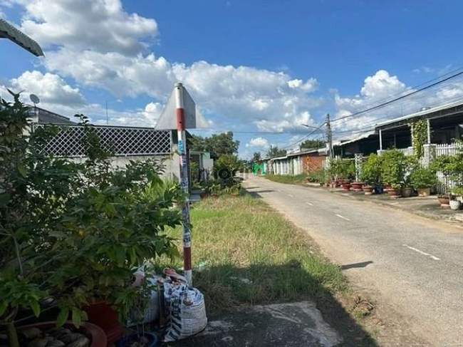 KẸT VỐN LÀM ĂN bán đất Hòa Bình, Tân Lập, Tân Biên 125m²