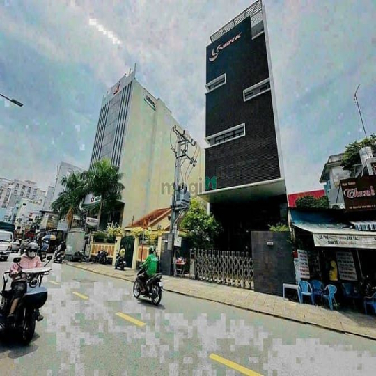 Bán nhà MT đuờng Sông Đà, P.2, Tân Bình. DT: 13x19m. Giá: 54 tỷ