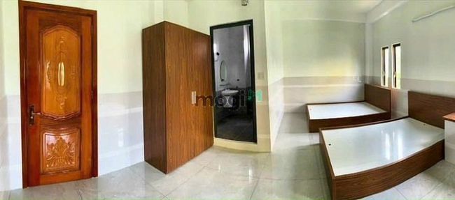 Khách sạn 1 trệt 4 lầu mặt tiền Nguyễn Bình gần sân vận động Cần Thơ