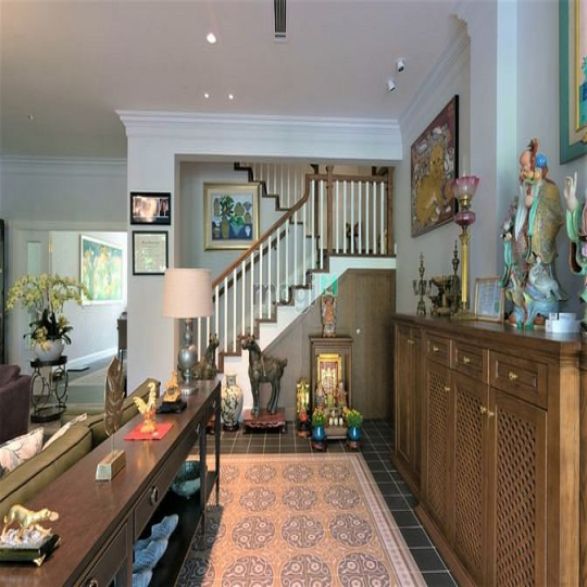 Bán Gấp Biệt thự Nam đô có tầng hầm, 5PN, nội thất cao cấp, Quận 7