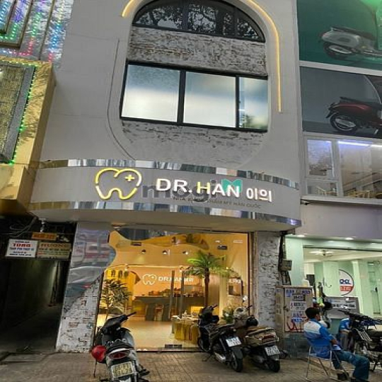 Rẻ 31 tỷ! Bán MT Đ. Trần Hưng Đạo, P. Cô Giang, Q1 – 4.1x16.5m