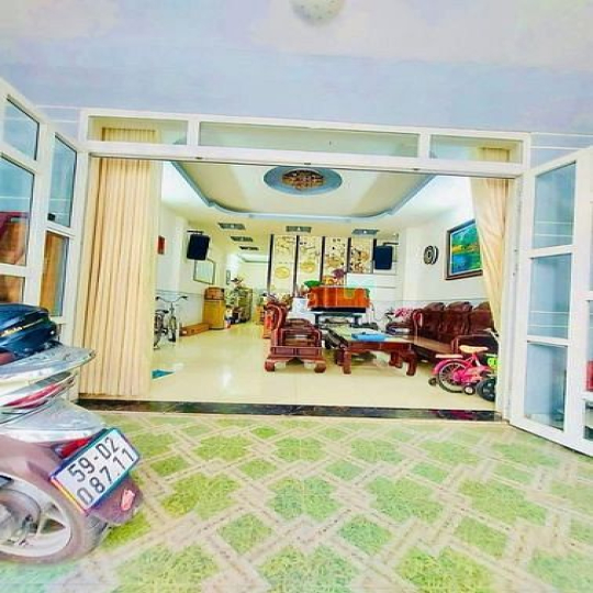 Bán Nhà 4 Tầng, 72m2, Ngang 5m, HxH Thông, Ngay Cạnh Eaon Tân Phú.
