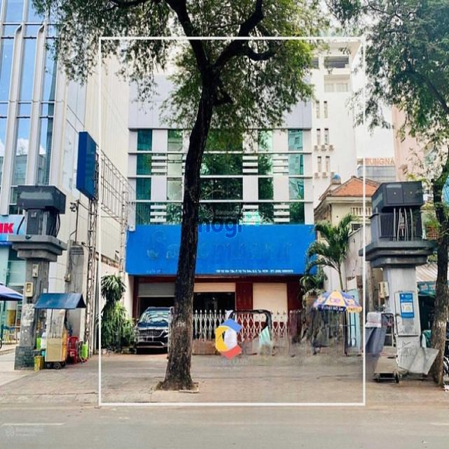 Cho thuê nhà 122 Cao Thắng, Quận 3. Diện tích: 8x18m, 7 tầng có TM