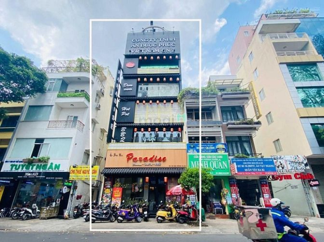 Cho thuê nhà 122 Cao Thắng, Quận 3. Diện tích: 8x18m, 7 tầng có TM