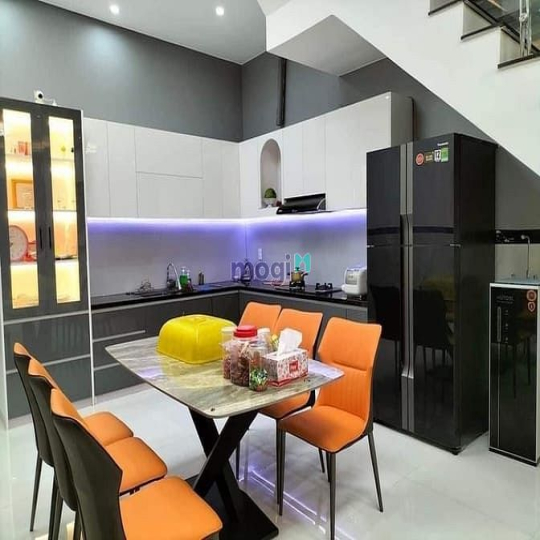 Cần tiền trả nợ bán gấp nhà Đ. Nguyễn Chí Thanh, 63m2, gần BV Chợ Rẫy,