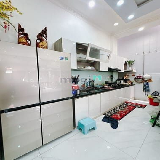 Bán nhà 4 tầng 6x11m trung tâm Q4 hẻm 1 sẹt không quy hoạch chỉ 7.2 tỷ