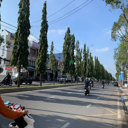 Nhà trệt diện tích đẹp mặt tiền Nguyễn Văn Cừ gần Đại học Y Dược